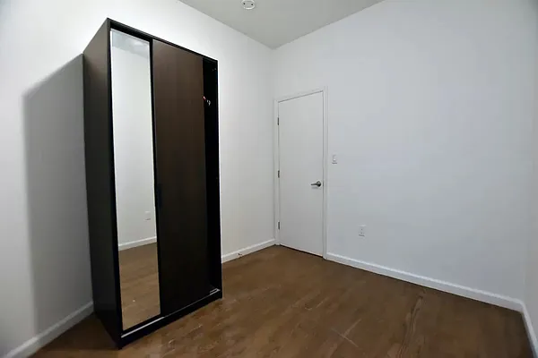 Rented by REAL New York | media 14