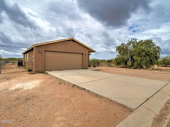 3rd image of 26519 W MERCER Drive