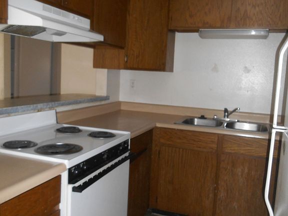 5th image of 473 Rexford Dr #3