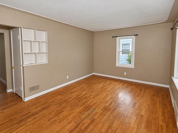 5th image of 1236 E Isabella Ave