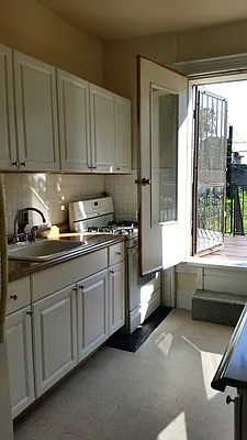 Rented by Brooklyn Real Inc | media 51