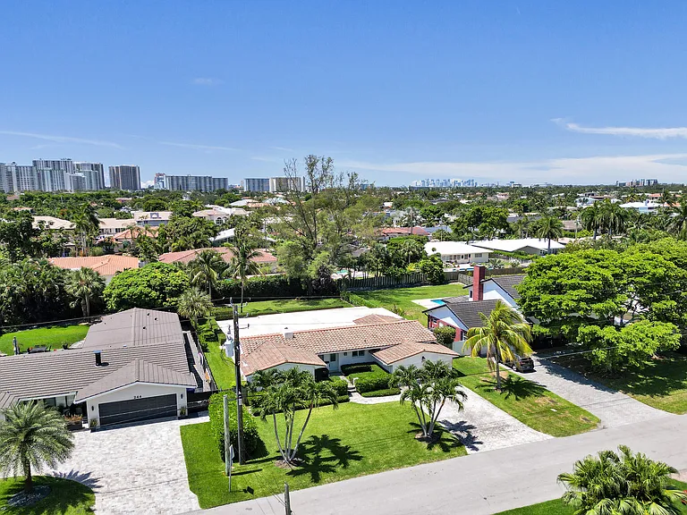 248 Codrington Dr — Photo 83