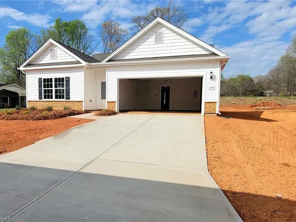 3458 Robindale Dr, Winston Salem, NC 27107