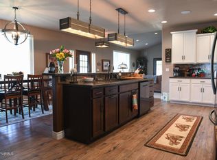 305 Sole Rd, Selah, WA 98942