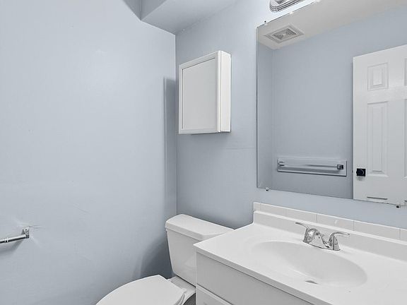 3rd image of 219 Willow Turn #A