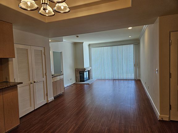 3rd image of 390 S Sepulveda Blvd APT 103