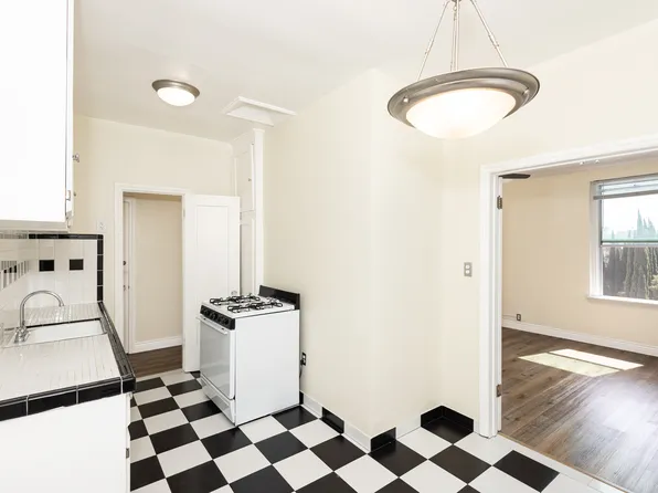 Whitley View, 1825 Whitley Ave APT 105, Los Angeles, CA 90028