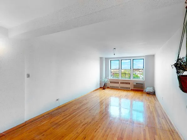 1530 E 8th St APT 7L, Brooklyn, NY 11230