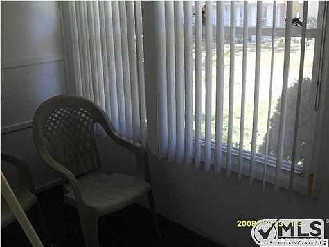 4th image of 215B Buckingham Ct