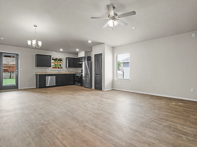 14333 Paraiso Dr — Photo 14