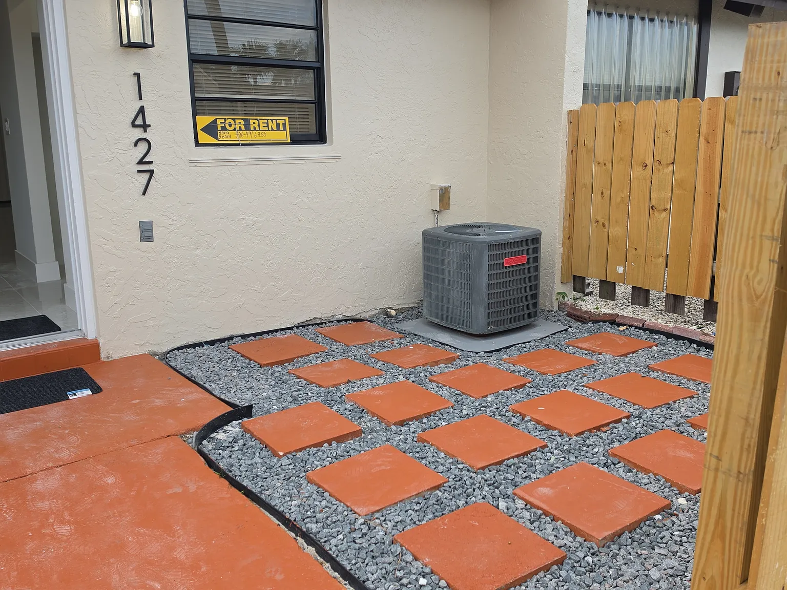 2 bed, 868 sqft, $2,350 — Photo 2