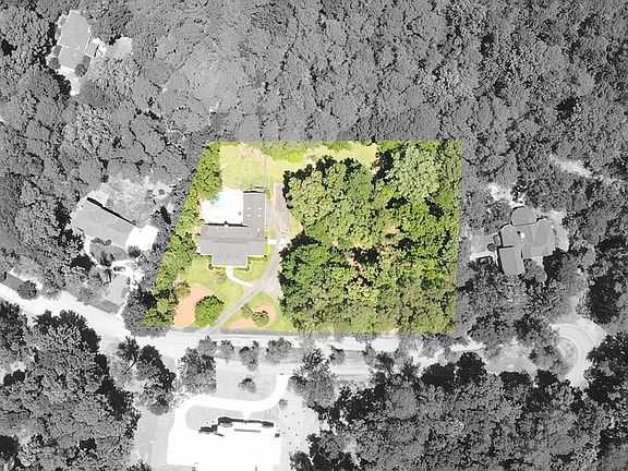 4th image of 239 Brookfield Dr