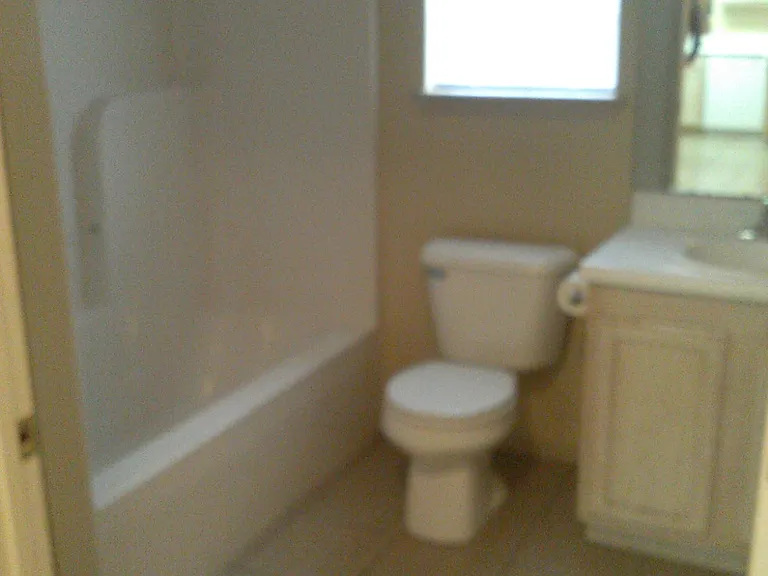 182-184 Southwinds Rd — Photo 8