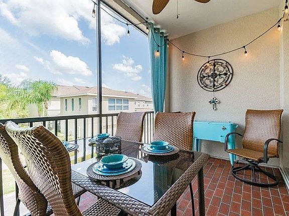 Rear Screened Lanai