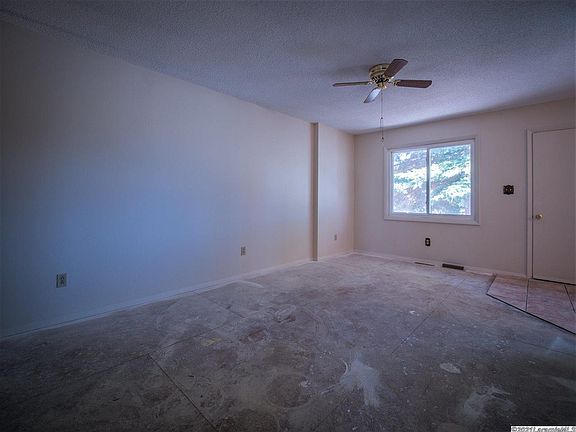 4th image of 1271 N 17th St