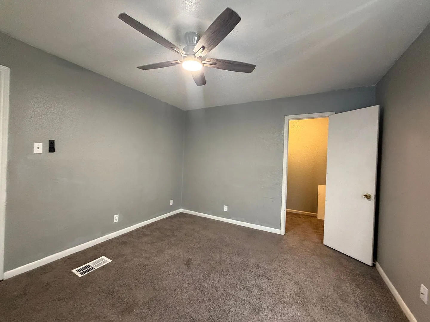 1043 Deesport St Quadplex — Photo 3