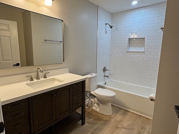 4th image of 3834 Fetlock Dr