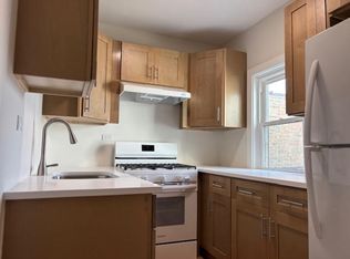 320 Green Bay Rd APT 2, Highwood, IL 60040