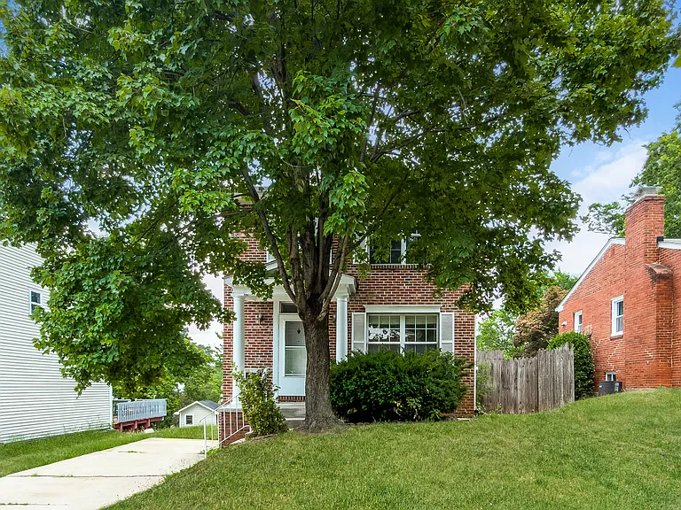 5704 Monroe St — Photo 18