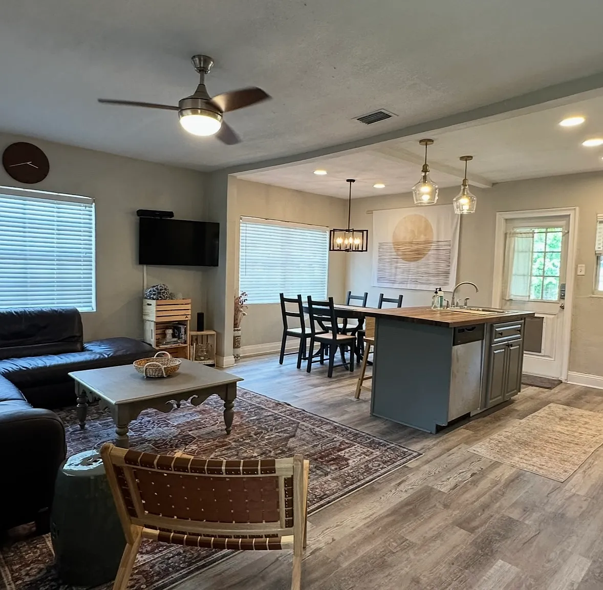 4105 N Central Ave — Photo 1