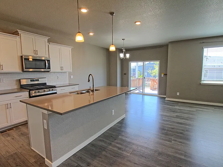 2248 Rosette Ln — Photo 2