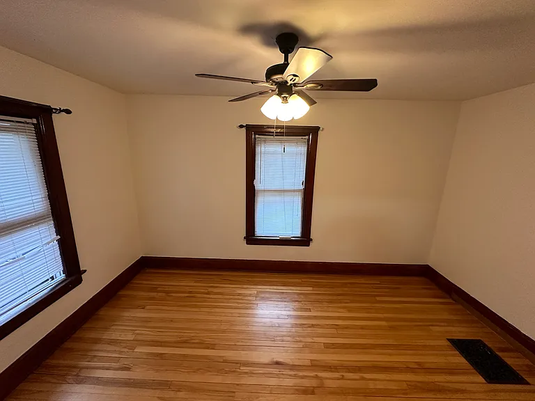 807 Blair Ave — Photo 13