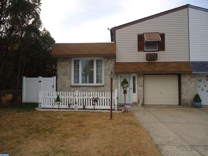 1st image of 9312 Glenloch St