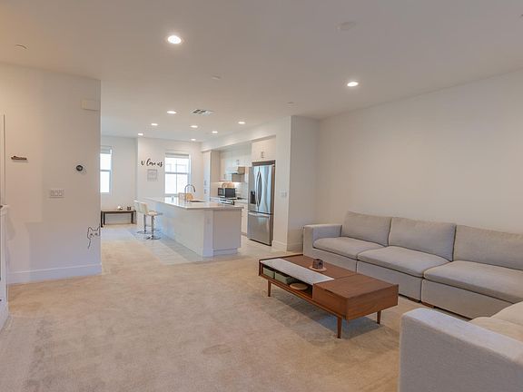 2nd image of 306 Rockview Rd