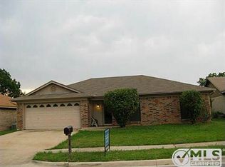 6528 Constitution Dr, Watauga, TX 76148