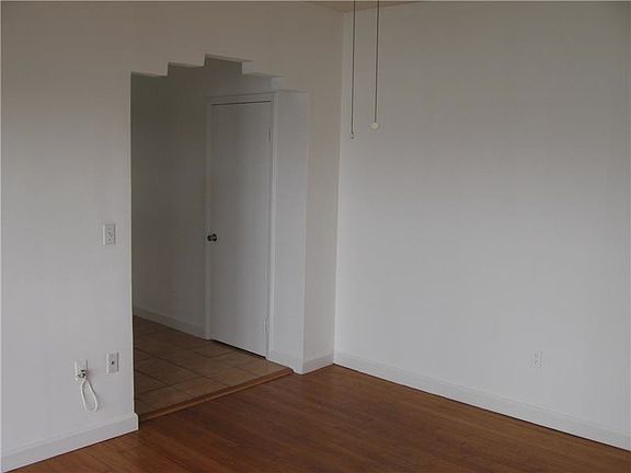 3rd image of 550 15th St APT 203