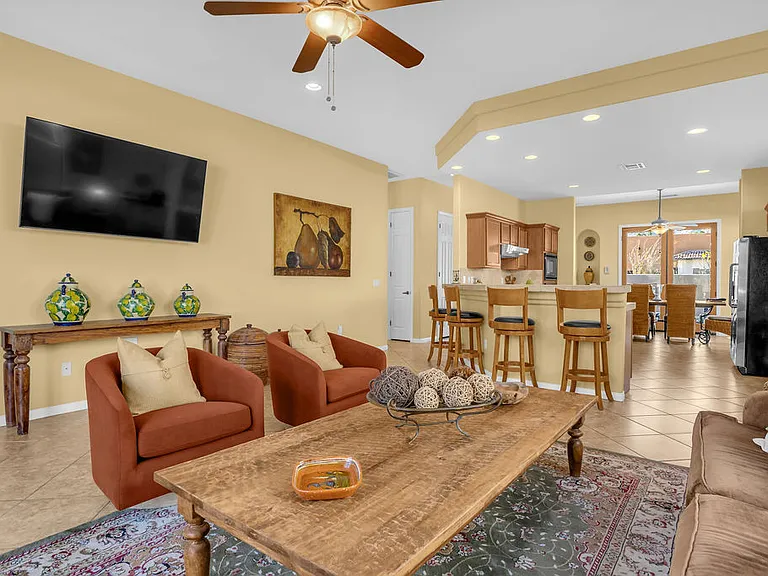 54052 Avenida Martinez — Photo 29