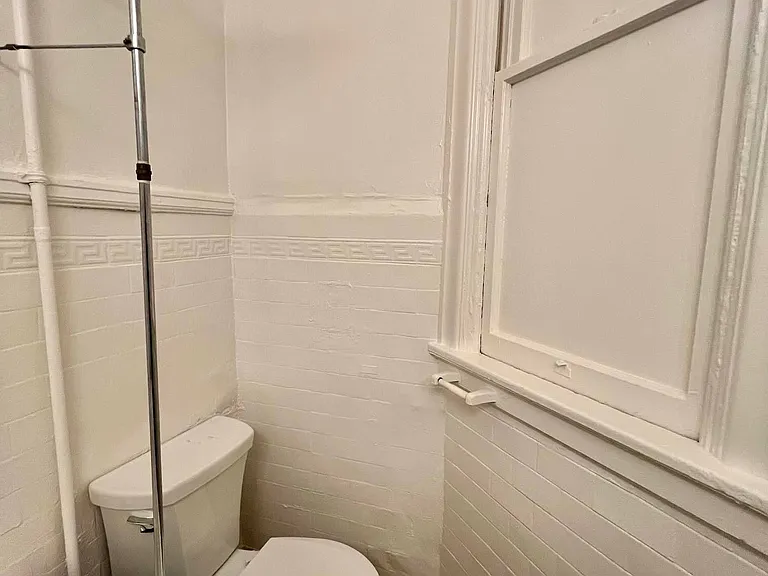 513 Bush St #36 — Photo 6