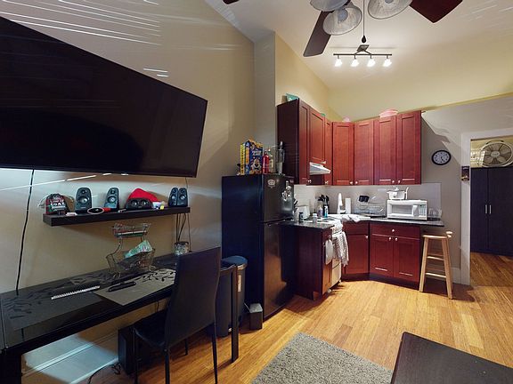 2nd image of 651 N 15th St APT 1