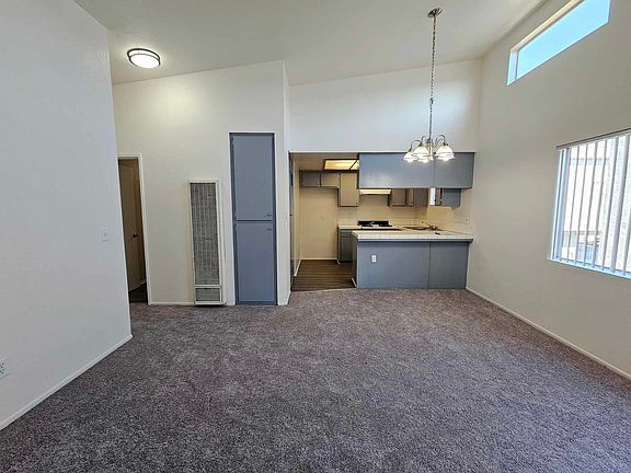 2nd image of 1204 W Gardena Blvd #5