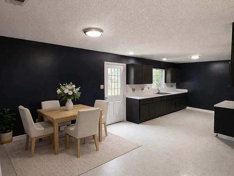 3640 Fairmont Ave — Photo 3