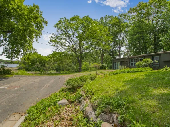 4731 Kildare Rd, Mound, MN 55364