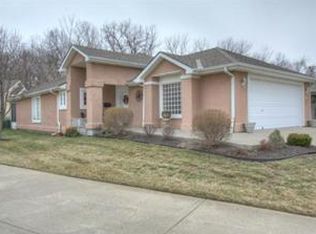 7817 N Cherry St, Gladstone, MO 64118
