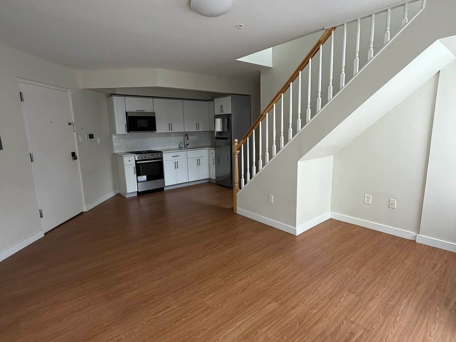 203 Main Street — Photo 2