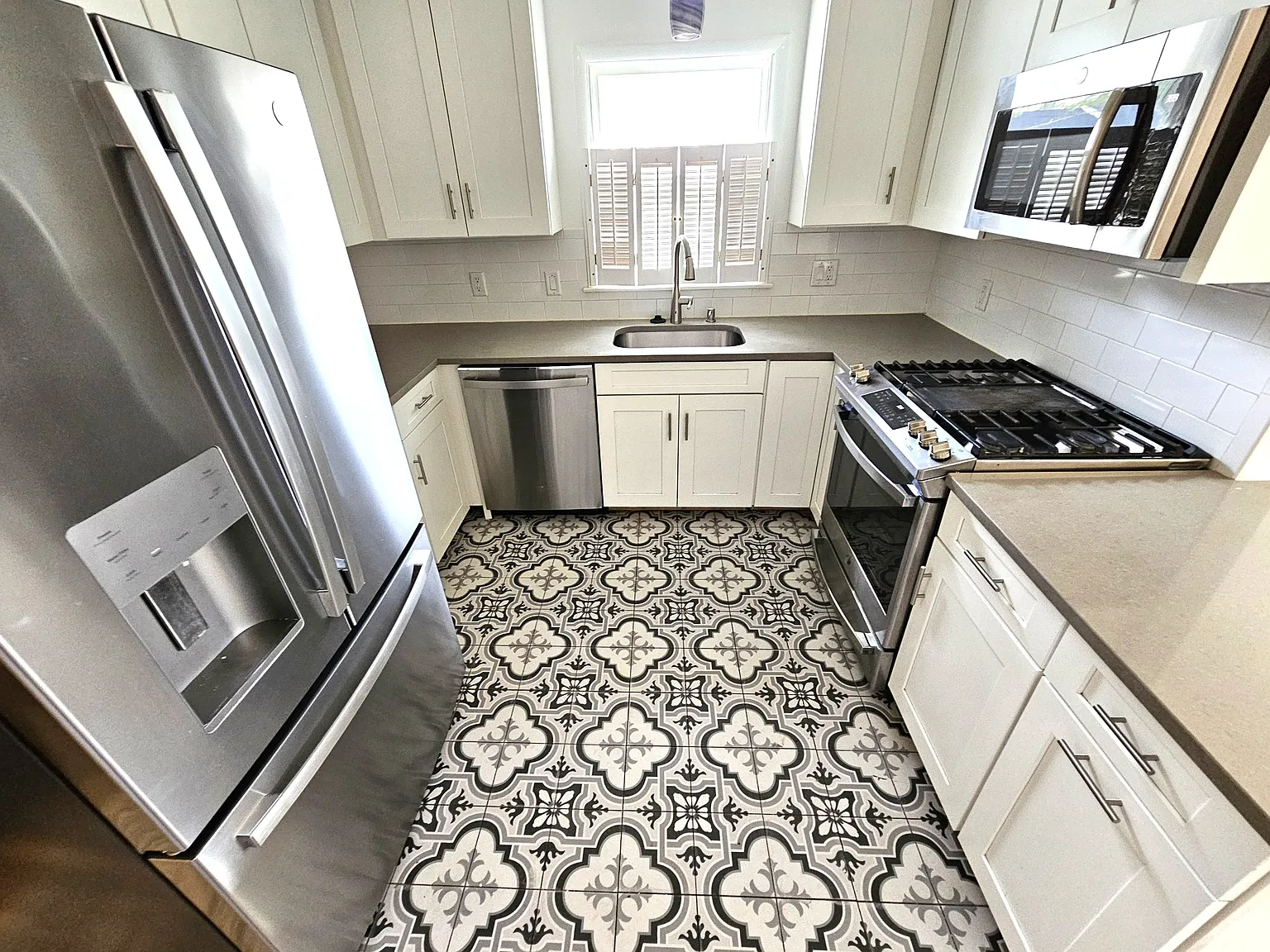 103 Shawnee Circle - 1 — Photo 2