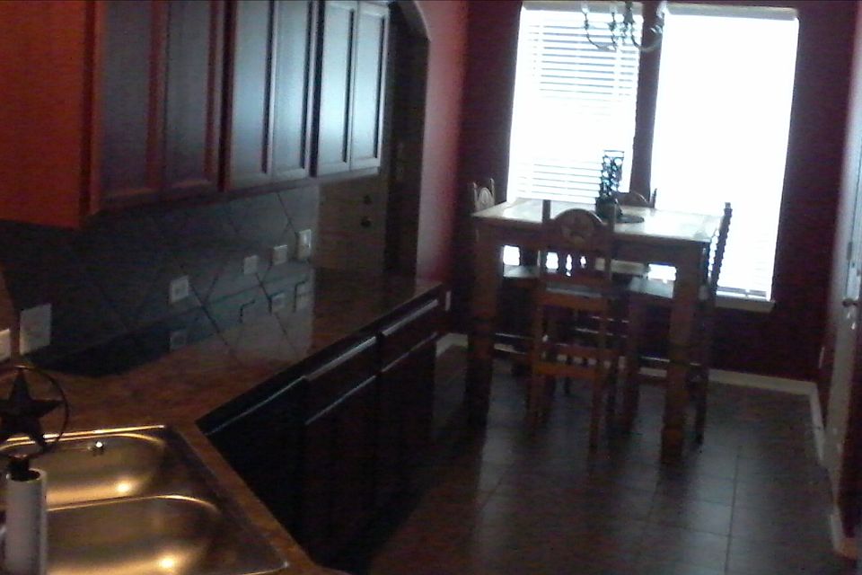 Kitchen & Nook Area