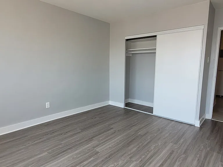 371 Gilmour St — Photo 18