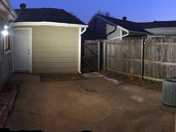 4th image of 2841 Indian Creek Blvd