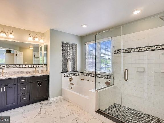 5th image of 12525 Milestone Manor Ln