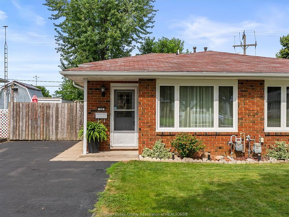 1st image of 19 Bruce Ave