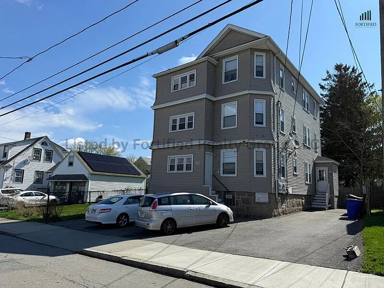 170 King St #2 — Photo 17