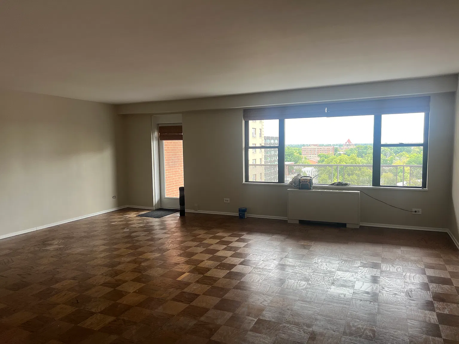 1 bed, 980 sqft, $1,800 — Photo 2