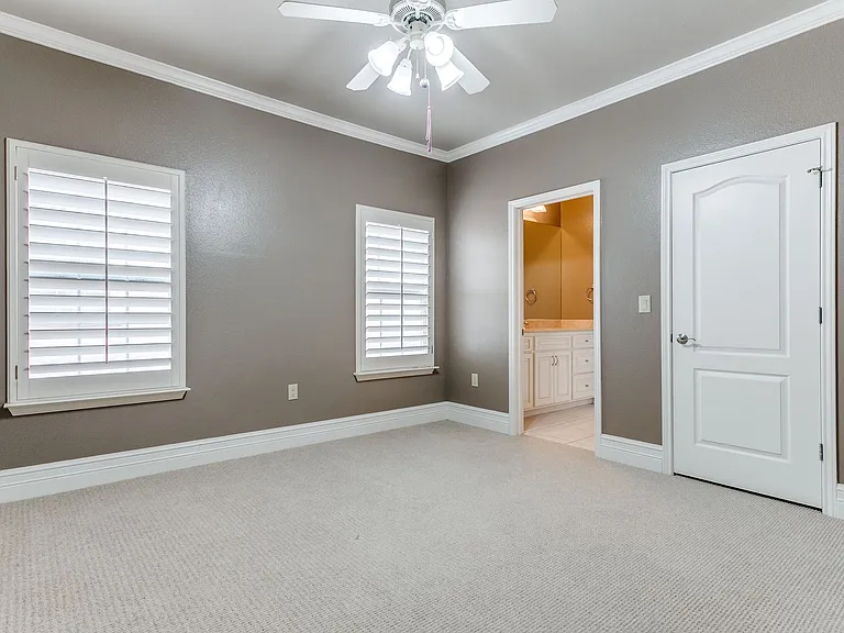 7897 Broadway #702 — Photo 15