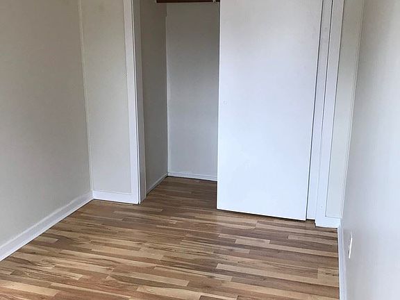 5th image of 625 Township St APT 30