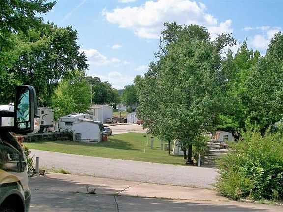 3rd image of 434 Monarch Dr