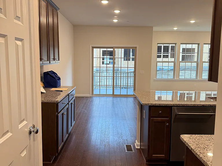 302 Milton Stamp Dr — Photo 4